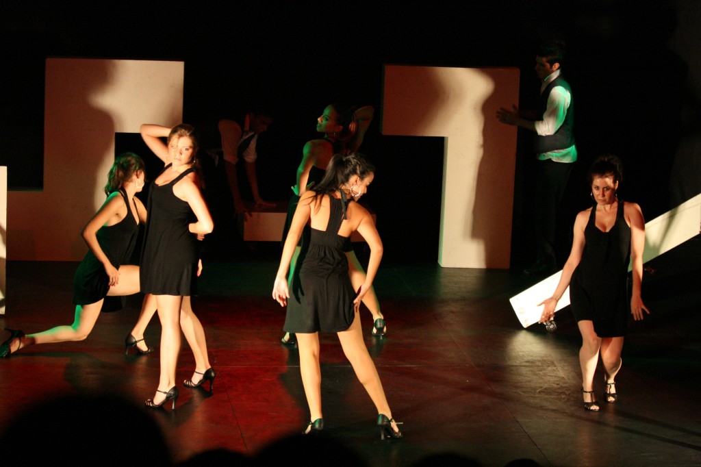 ENCONTROS E DESENCONTROS